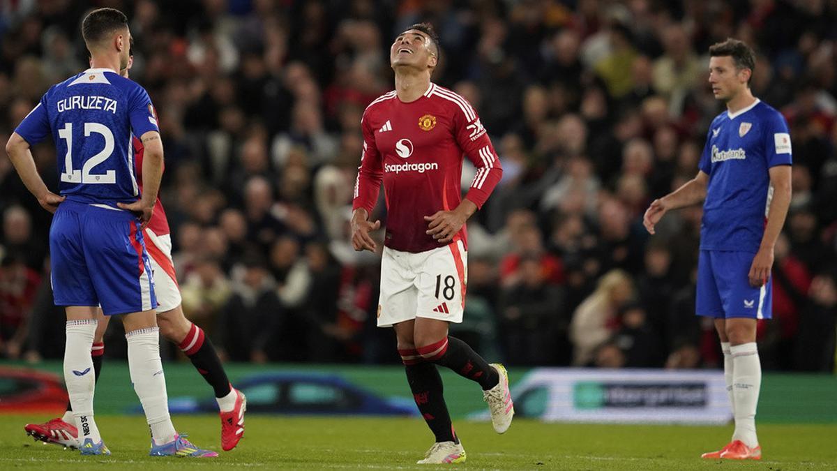 Mencari videografer Casemiro, pria dengan sebelas topeng